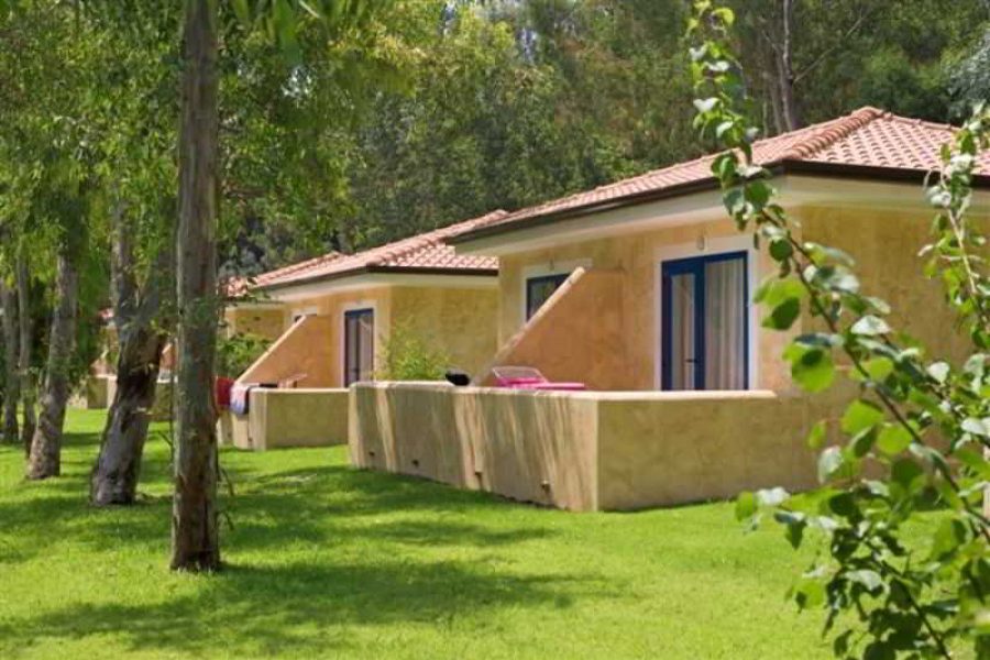 Bari - Isola di Capo Rizzuto - Villaggio L'Oasi