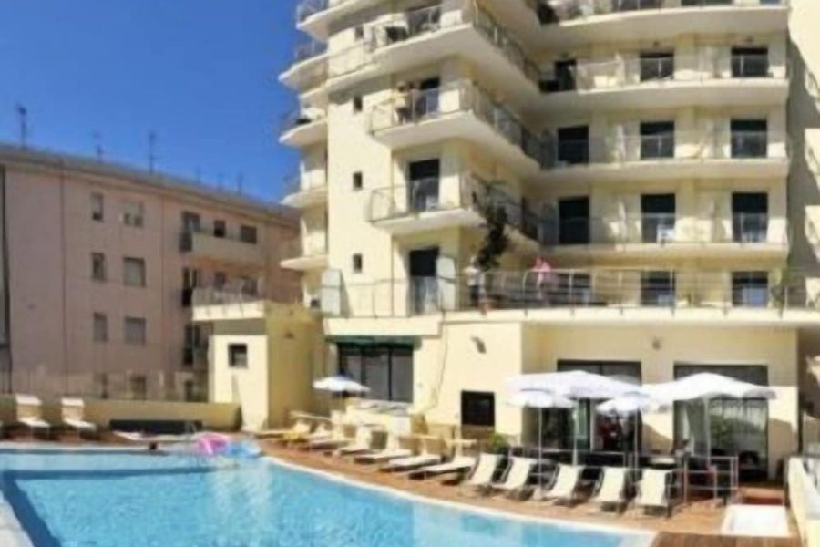 Bari - Loano - Excelsior Hotel E Appartamenti