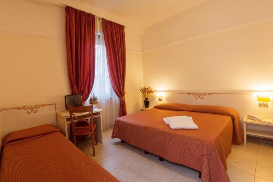 Bari - Roma - Hotel Villa Rosa