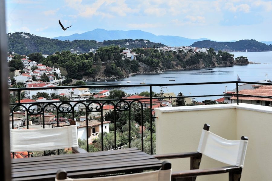 Bari - Skiathos Town - Eye Q Resort Seaview