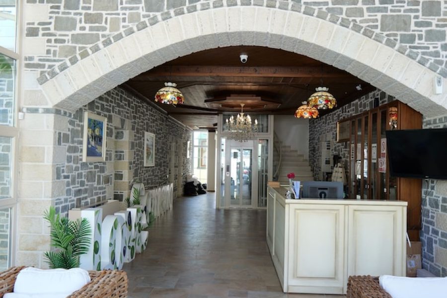 Pescara - Dhërmi - SARAJET E PASHAIT