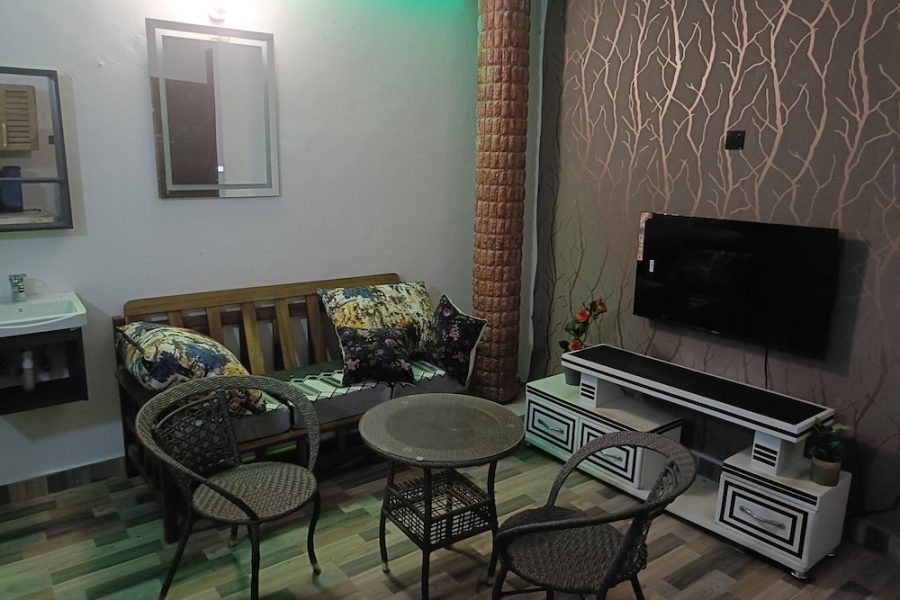 Napoli - Diani Beach - Escape hole