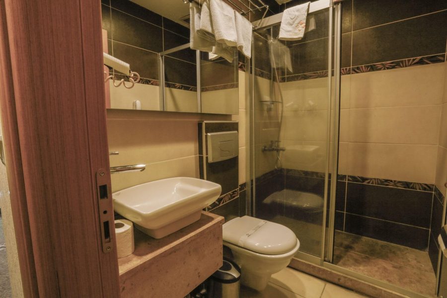 Milano - Kayseri - Nüzhet Hotel