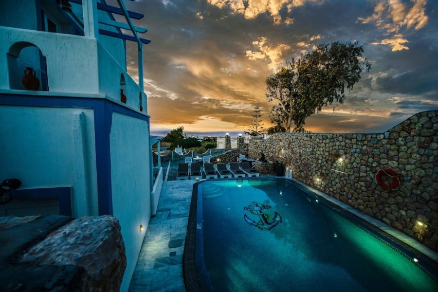 Bologna - Órmos Athiniós - Stavros Villas