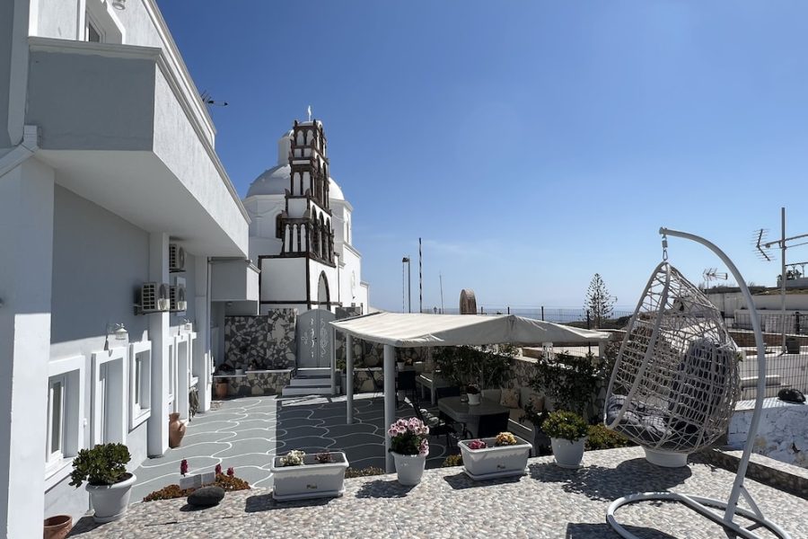 Milano - Órmos Athiniós - Villa Pavlina