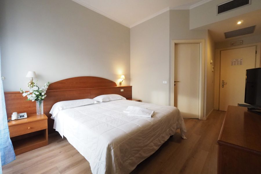 Lamezia Terme - Roma - Hotel Laura