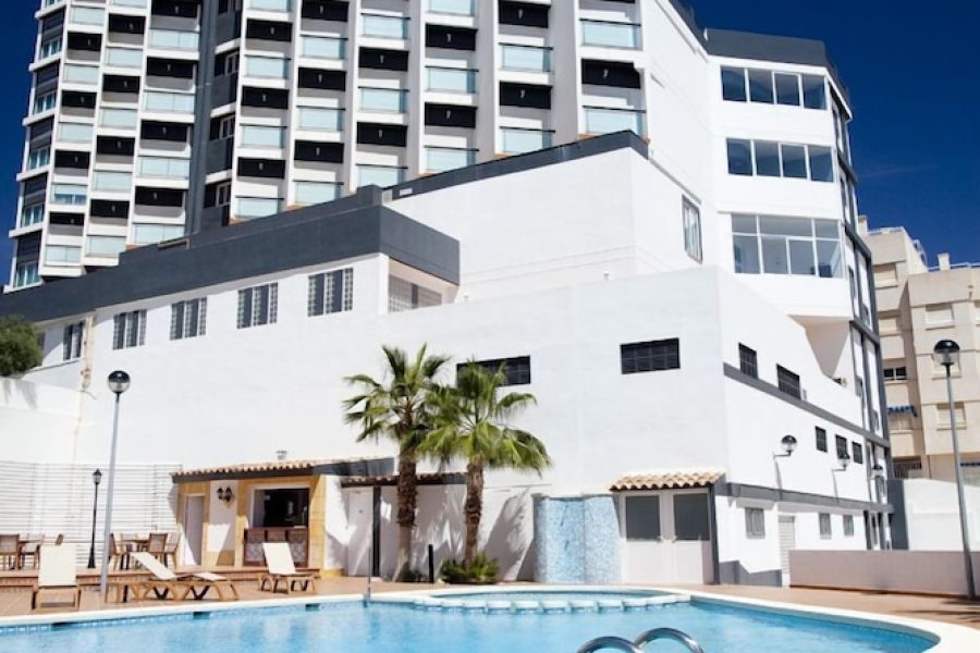 Roma - San Juan de Alicante - La Familia Gallo Rojo