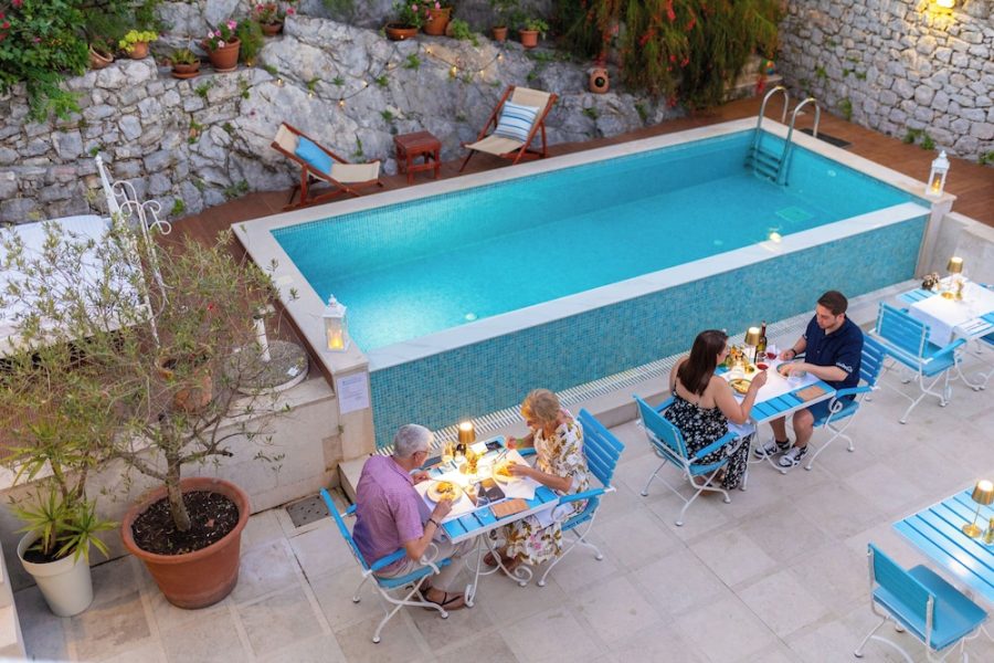 Bari - Tivat - Boutique Hotel Blanc & Bleu - Capitano