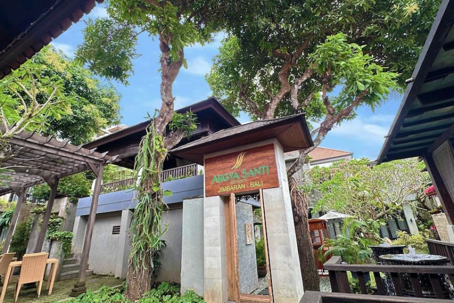 Bologna - Uluwatu - Argya Santi Resort Jimbaran