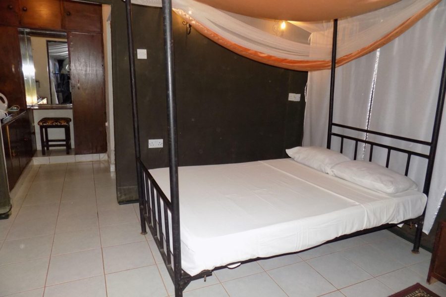 Napoli - Voi - Impala Safari Lodge