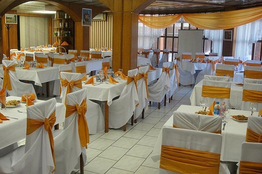 Brindisi - Budapest - Hotel Amadeus