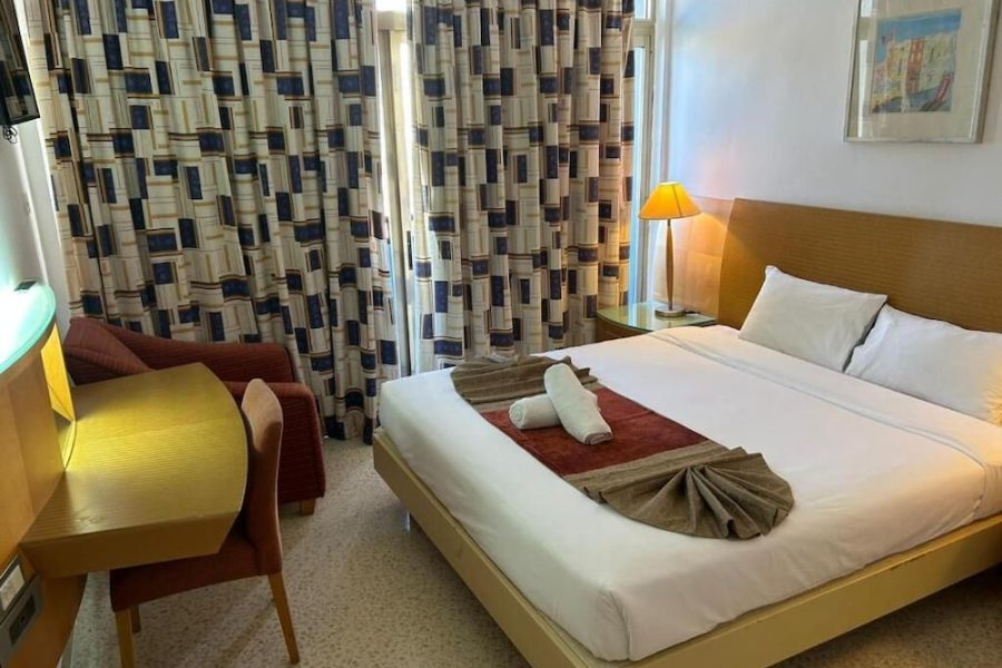 Napoli - St. Julianʼs - The St. George’s Park Hotel