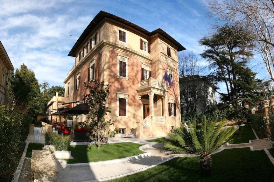 Cagliari - Foligno - UNAHOTELS Villa dei Platani Foligno