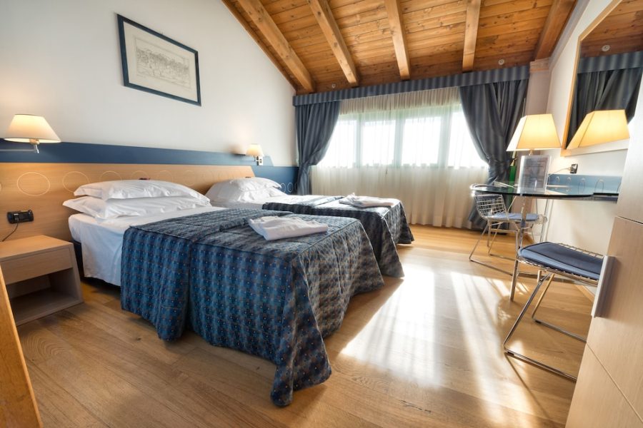 Bari - Verona - West Point Airport Hotel