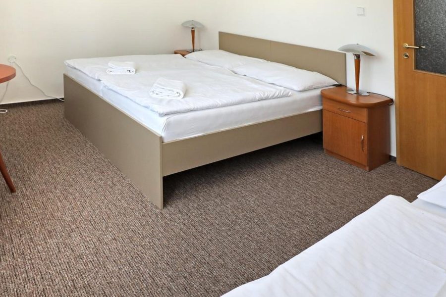 Roma - Nebřich - Hotel Laguna Slapy