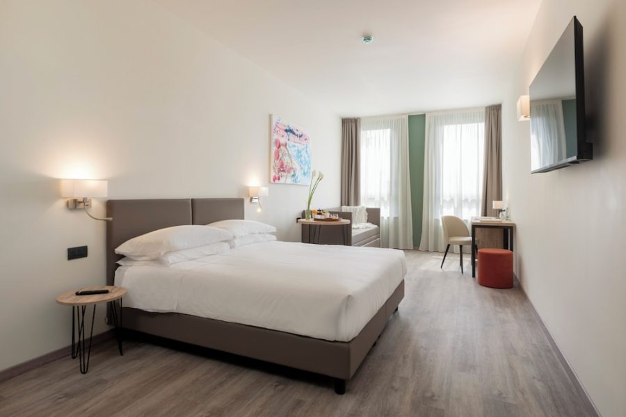 Catania - Pavia - Hotel Plaza