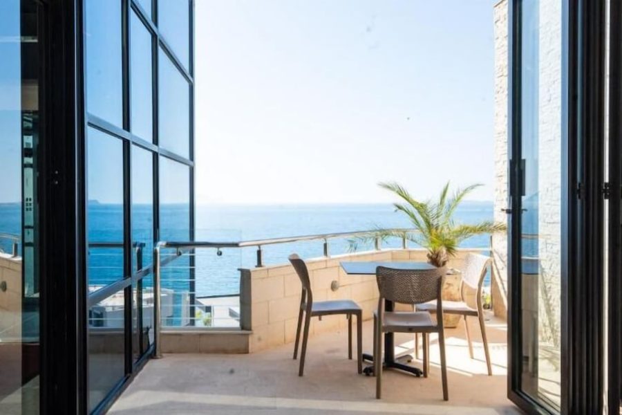 Bari - Valona - THEA HOTEL