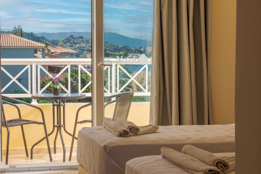 Ancona - Zante città - Nefeli Beach - living by the sea