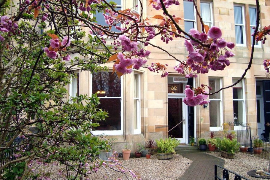 Bologna - Ayr - Lochinver Guesthouse