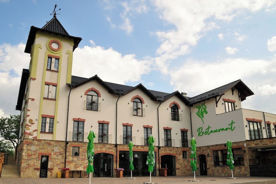 Milano - Chişinău - Hotel Kazak Club