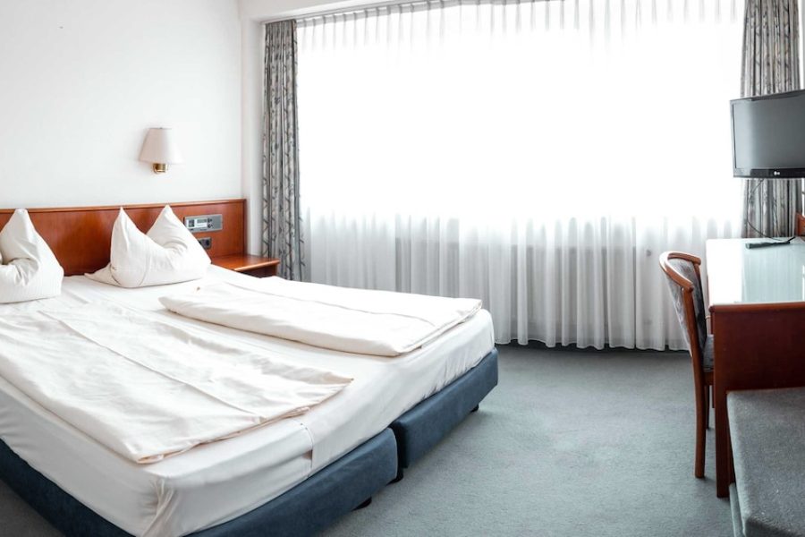 Milano - Dusseldorf - Elbroich Hotel Düsseldorf