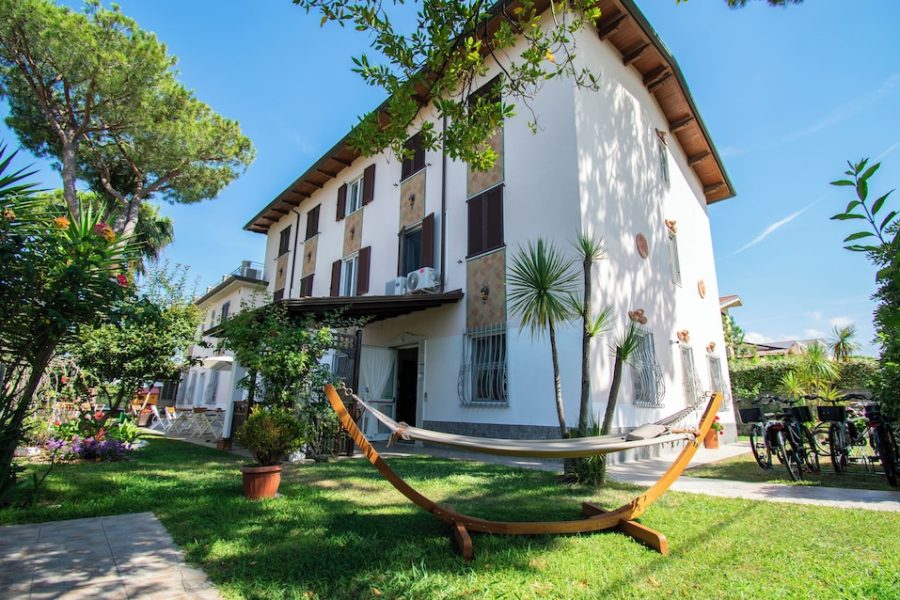 Milano - Forte dei Marmi - Hotel Villa Giada