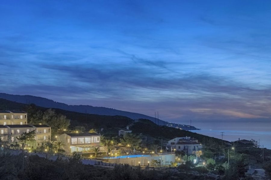 Milano - Ikaria - Karras Star Hotel