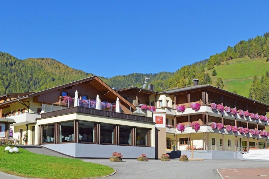 Milano - Lago di Braies - Hotel Trenker