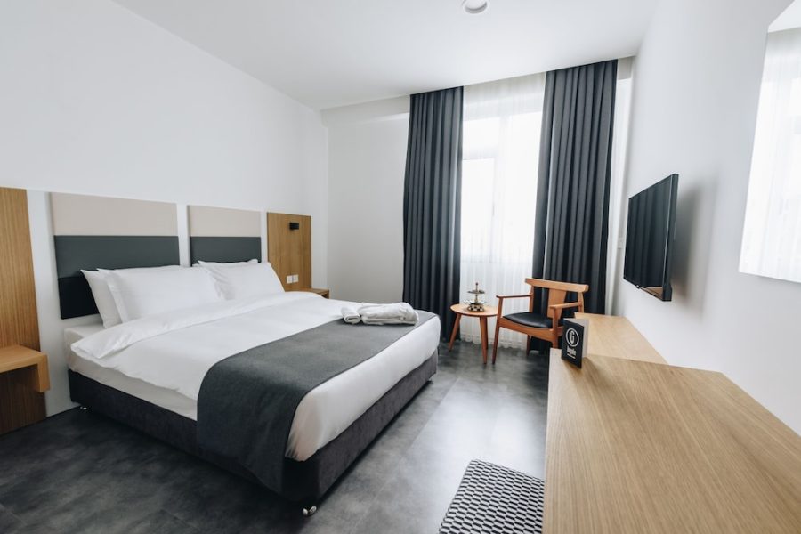 Milano - Paralimni - Ingate Hotel