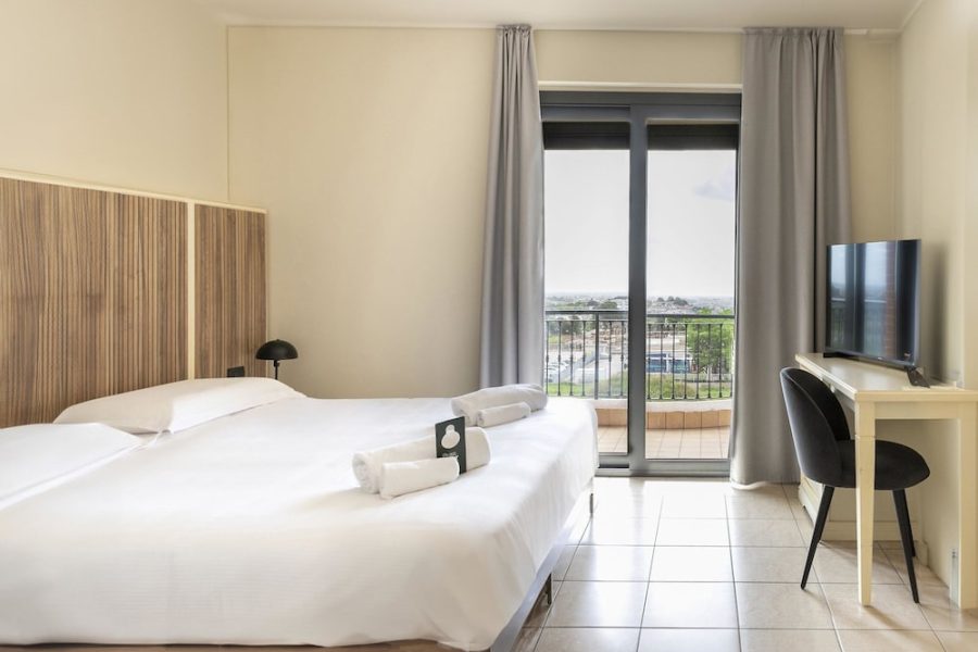 Milano - Pomezia - B&B HOTEL Pomezia Cortese