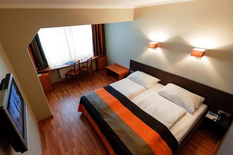 Milano - Riga - Bellevue Park Hotel Riga with FREE Parking