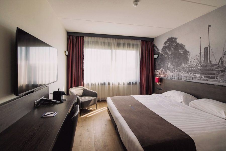 Bari - Rotterdam - Bastion Hotel Barendrecht