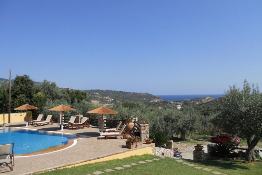 Bari - Skiathos Town - Takis Studios