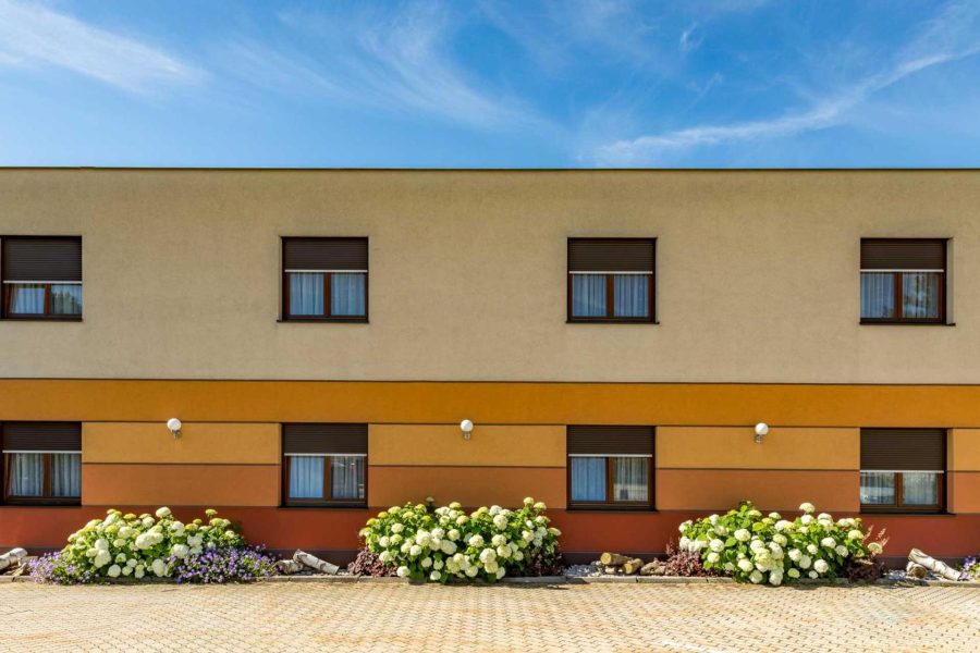 Milano - Wiener Neustadt - Hotel garni Steinfeld