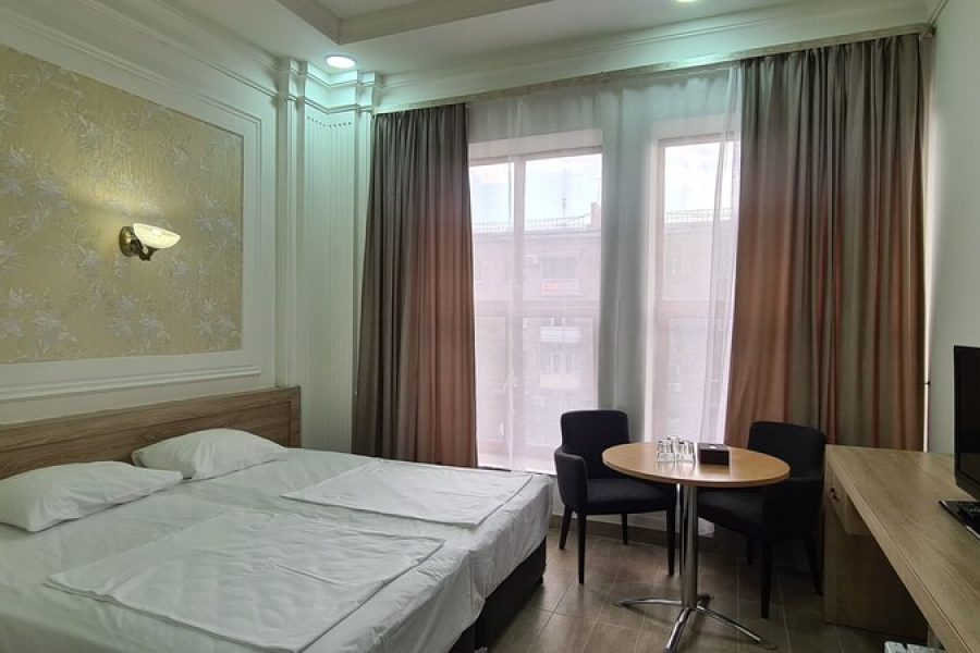 Roma - Yerevan - Yerevan Deluxe Hotel