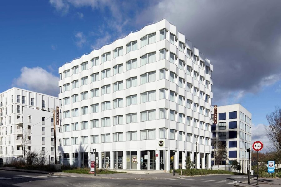 Pisa - Paris Orly - B&B HOTEL Massy Gare TGV