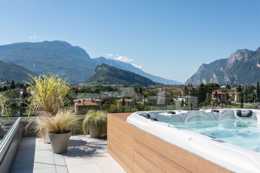 Napoli - Riva del Garda - HOODY ACTIVE & HAPPINESS HOTEL