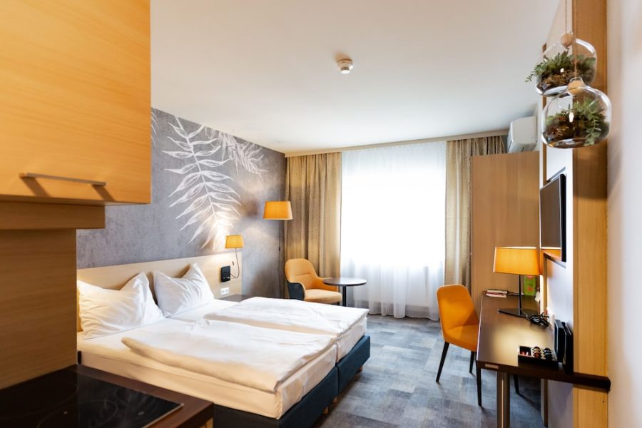 Milano - Schwechat - Hotel Das Himberg