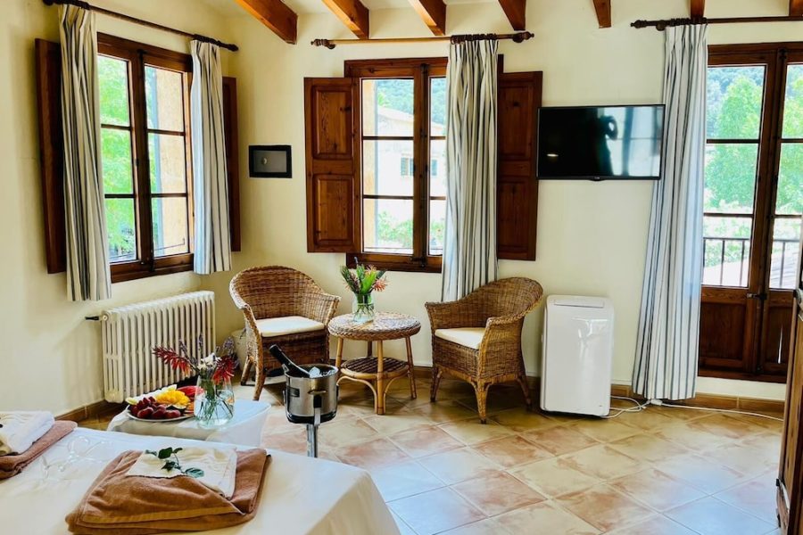 Cagliari - Sóller - Hotel Rural Nou Dalt Muntanya