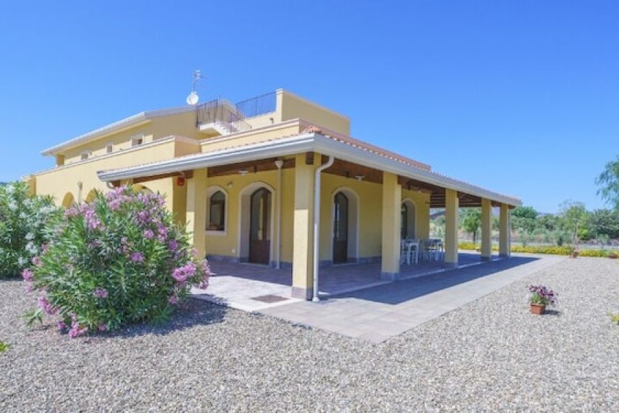 Palermo - Taormina - Minissale Farmhouse