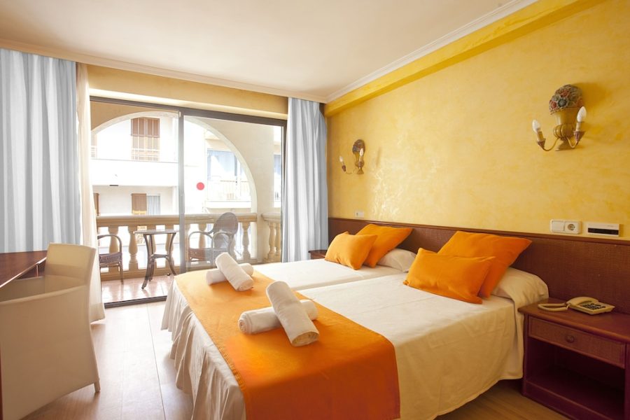 Palermo - Cala Millor - Mix Peymar