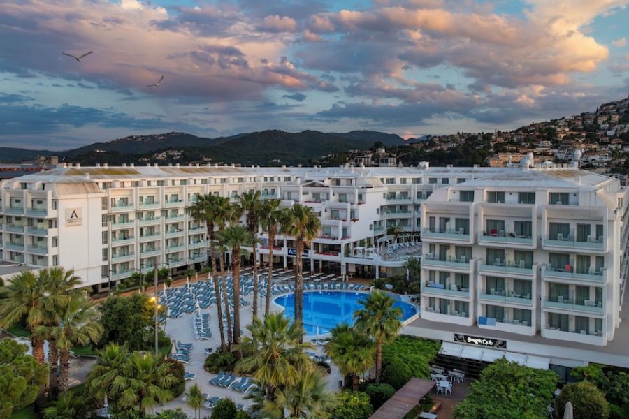 Palermo - Calella - AQUA Hotel Aquamarina & Spa