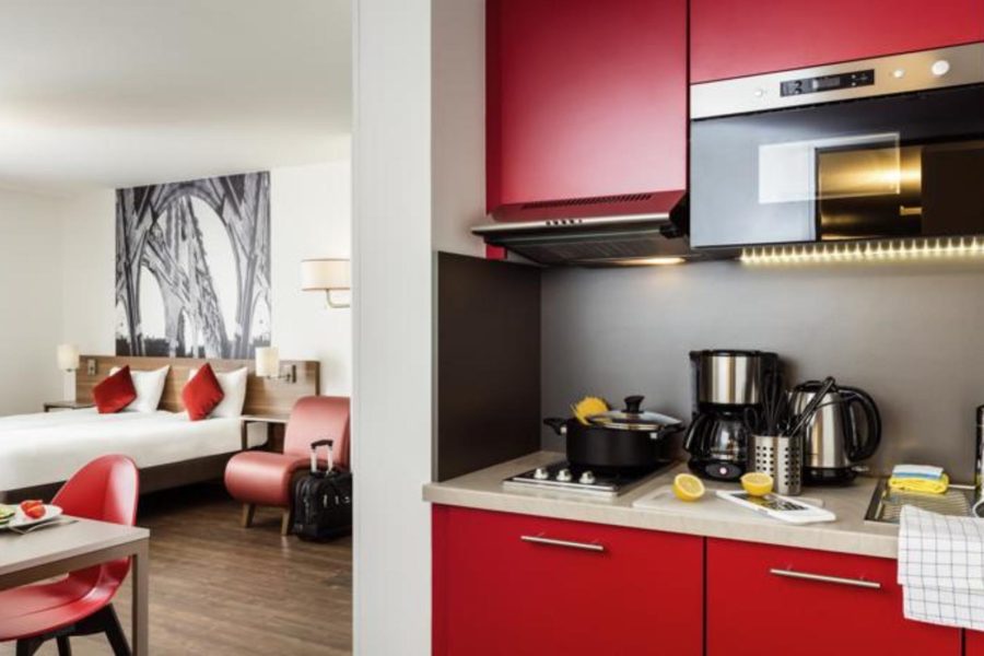 Alghero - Parigi - Aparthotel Adagio La Defense Courbevoie