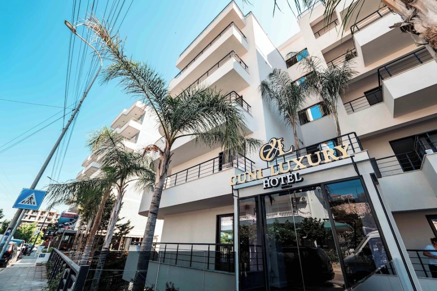 Lamezia Terme - Sarandë - Cuni Luxury Hotel