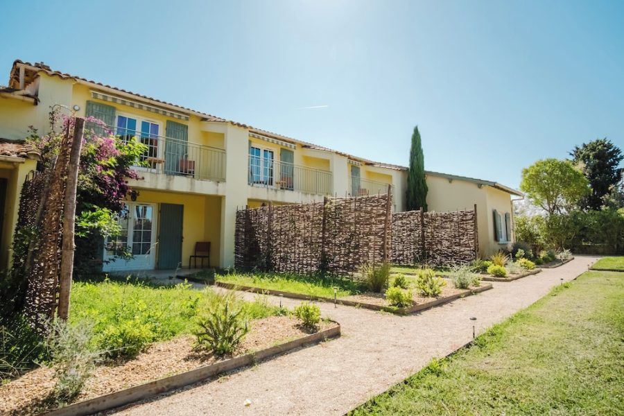 Milano - Arles - Logis Hotel des Granges