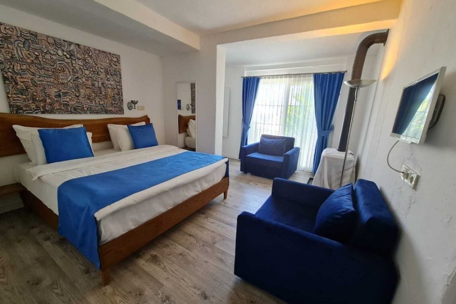 Roma - Çeşme - Rebetiko Hotel