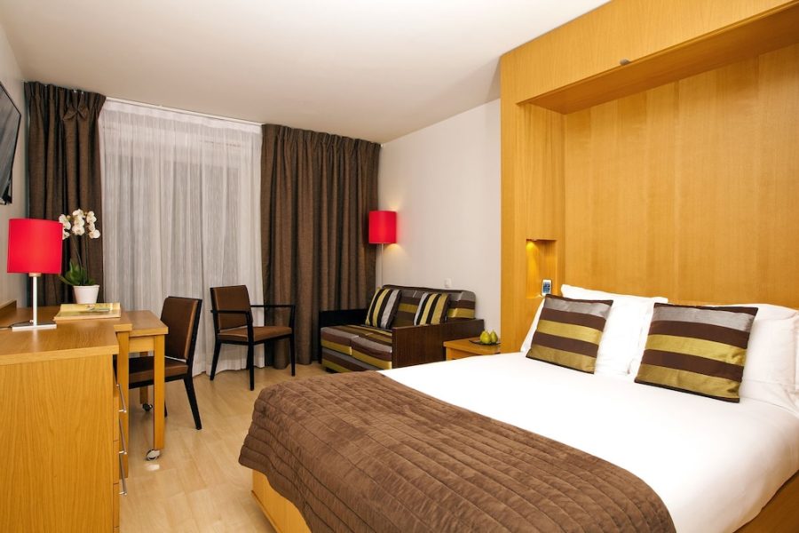 Roma - Paris Orly - Residhome Paris-Massy