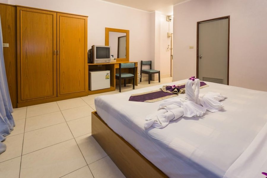 Venezia - Patong Beach - Guesthouse Belvedere - Room for 2 Near Patong Beach