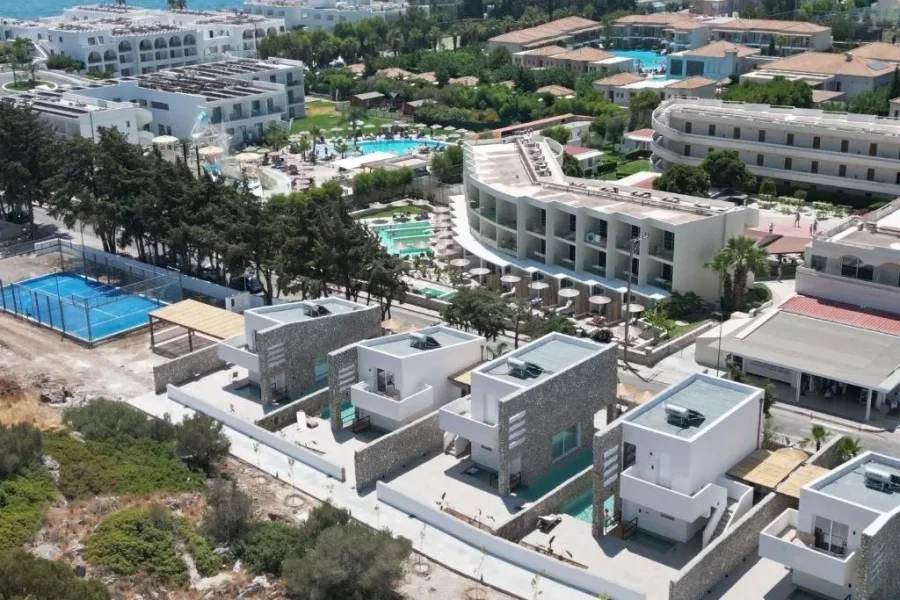DELFINIA   VILLA MARE RESORT