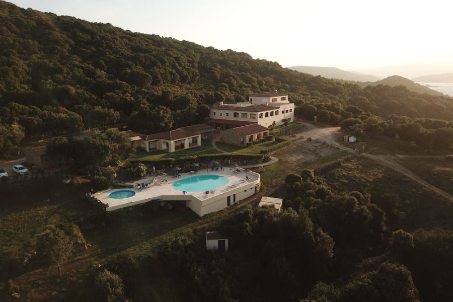 Napoli - Arzachena - Hotel Valkarana Country Relais